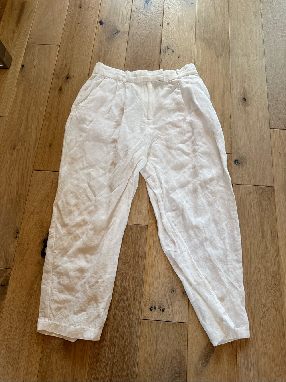 Relaxed Linen cropped Pants in White